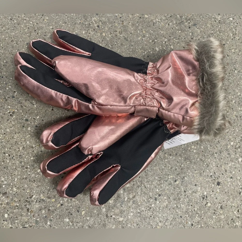 NWT Swiss Tech L/XL Rose Metallic Faux Fur Trim Insulated Gloves